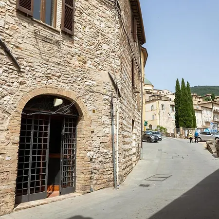 Loft Nel Cuore Di Assisi - 50 Mt Da Carlo Acutis Exterior photo