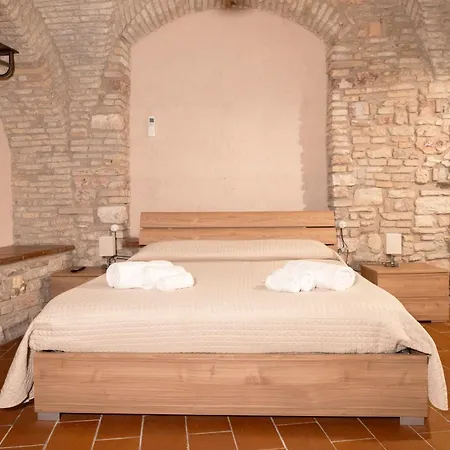 Loft Nel Cuore Di Assisi - 50 Mt Da Carlo Acutis Exterior photo