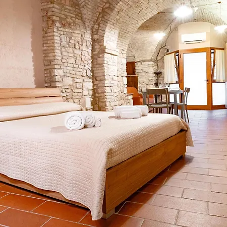 Loft Nel Cuore Di Assisi - 50 Mt Da Carlo Acutis Exterior photo